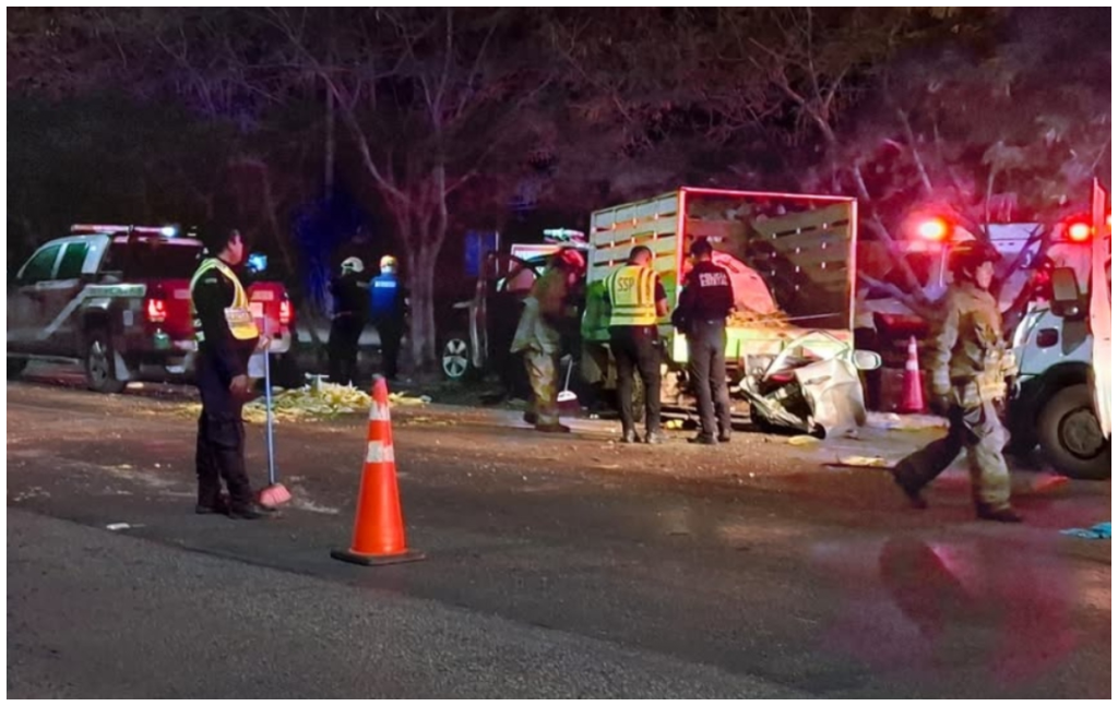 Choca contra retén de alcoholemia y lesiona a tres policías