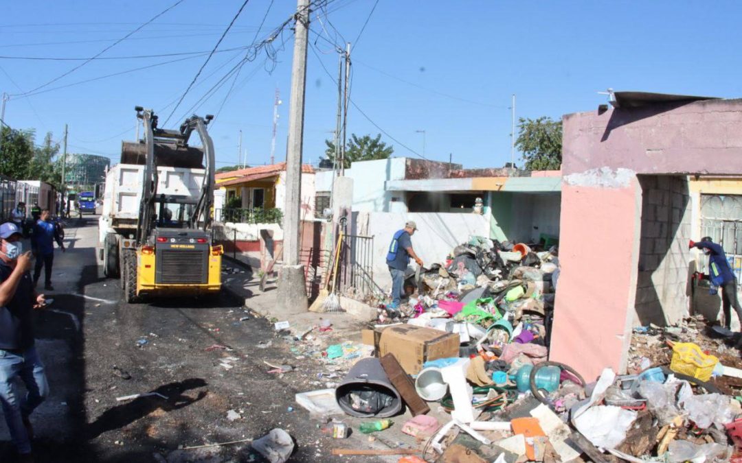 Recoge el Ayuntamiento de Mérida 21 toneladas de basura en un predio de la Colonia Cordemex