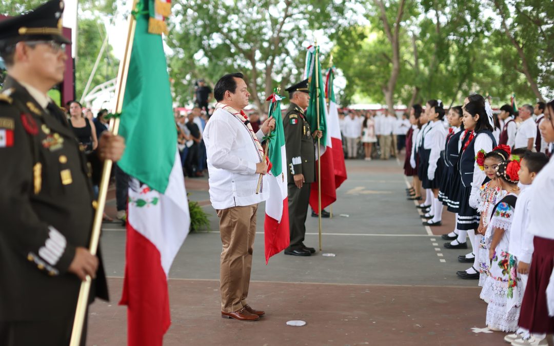 Llama Joaquín Díaz Mena a convertir a nuestra bandera en guía hacia la transformación y el bienestar 