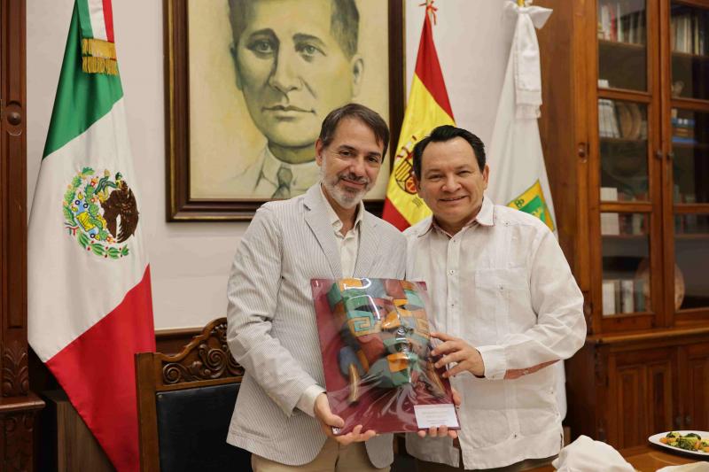 Fortalecen lazos de cooperación Yucatán y España, tras reunión entre gobernador y embajador