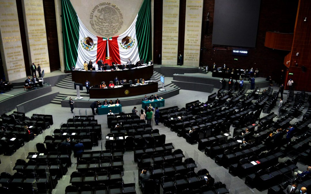 Recibe Congreso federal iniciativas de Adquisiciones y de Obras Públicas