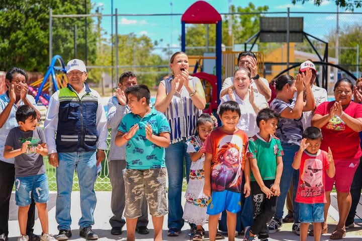 Entrega obras Cecilia Patrón y recoge gestiones en comisarías del sur de Mérida 