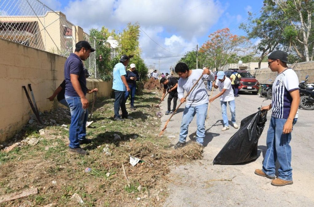 Rescatan espacios públicos jóvenes tizimileños, con trabajo comunitario 