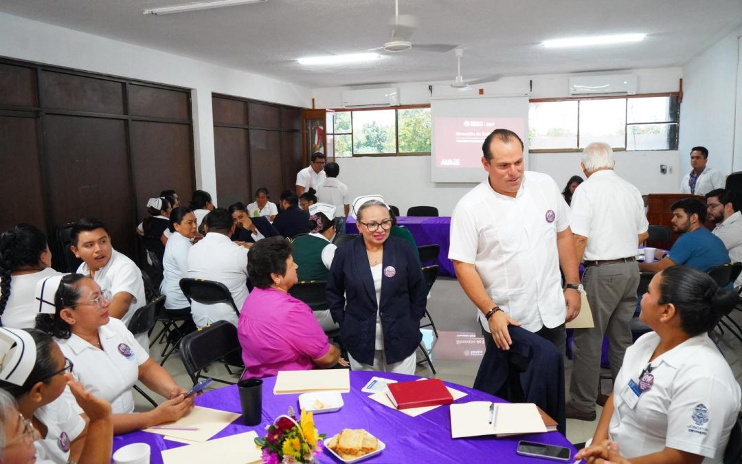 Celebran décimo aniversario de Clínica de Heridas del San Carlos, en Tizimín