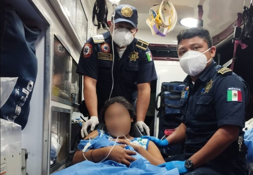 Elementos de la SSP atienden parto a bordo de ambulancia en carretera Tizimín–Río lagartos