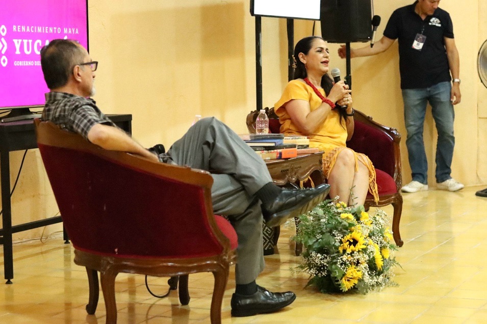 Comparte Teté Mézquita su vida entre libros en el programa Vidas Literarias de la Sedeculta 