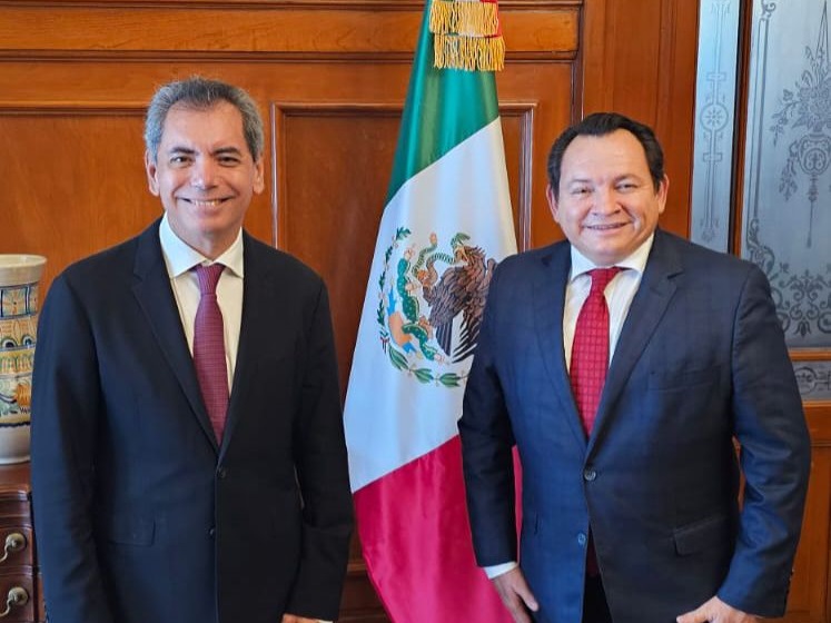 Se reúne Huacho con secretario de Hacienda y analizan viabilidad financiera del transporte público y proyectos estratégicos para Yucatán