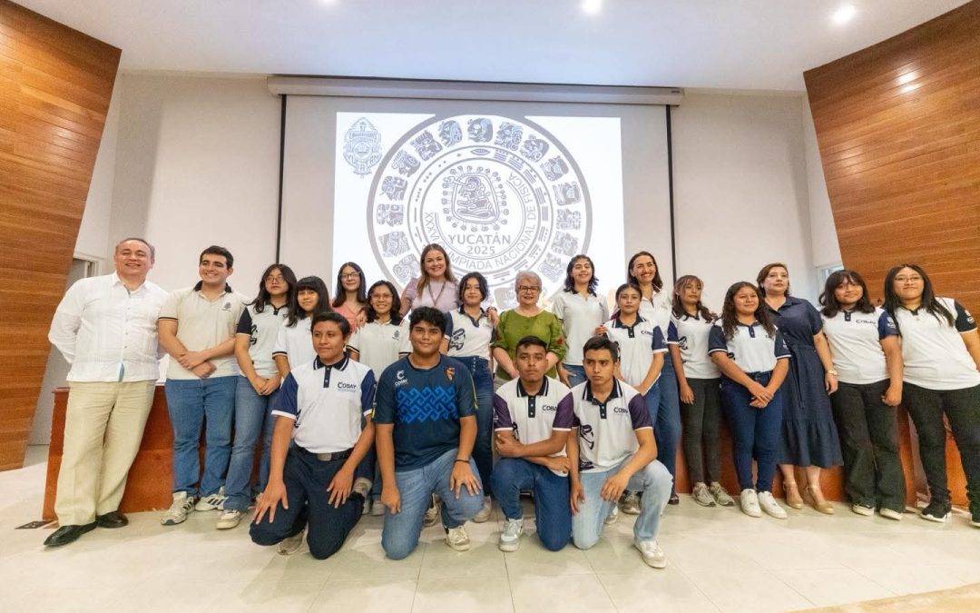 Cecilia Patrón Laviada presente en Ceremonia de Premiación de Ganadores de la Fase Estatal Olimpiada Nacional de Física