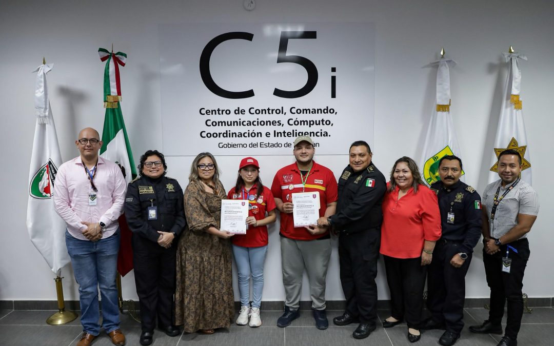 Reconocen a colaboradores de OXXO por activar protocolo de apoyo a mujeres en riesgo