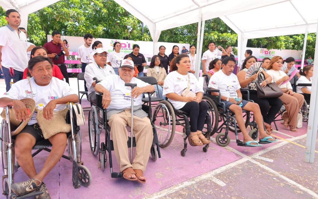 Personas con discapacidad motriz de Tizimín toman taller de movilidad e independencia funcional