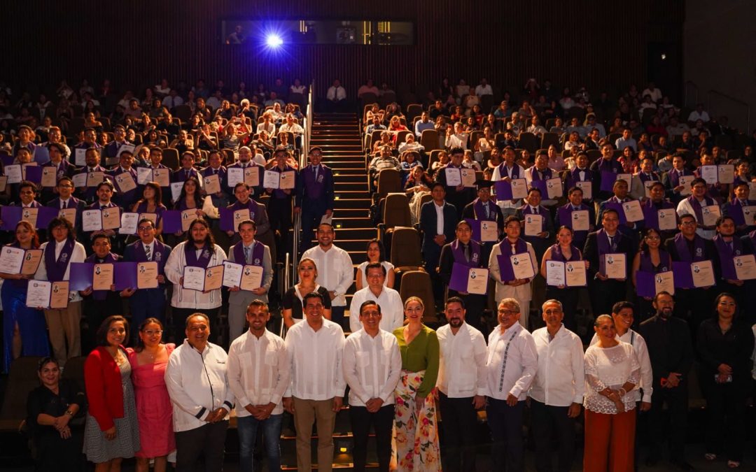 Egresa de la UPY nueva generación de talento tecnológico