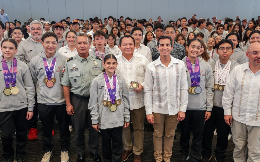 Reconoce Huacho Díaz a los atletas yucatecos en CONADE 2025