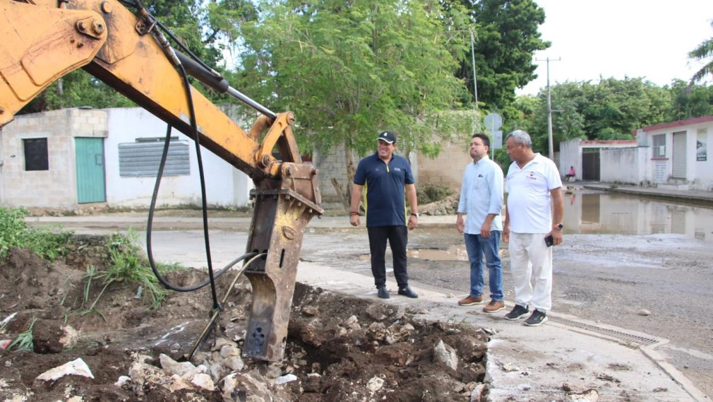 Construyen depósito de agua para calle de Tizimín 