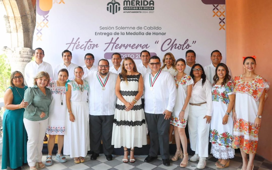 Reciben “Dzereco” y “Nohoch” medalla Héctor Herrera “Cholo” 2025