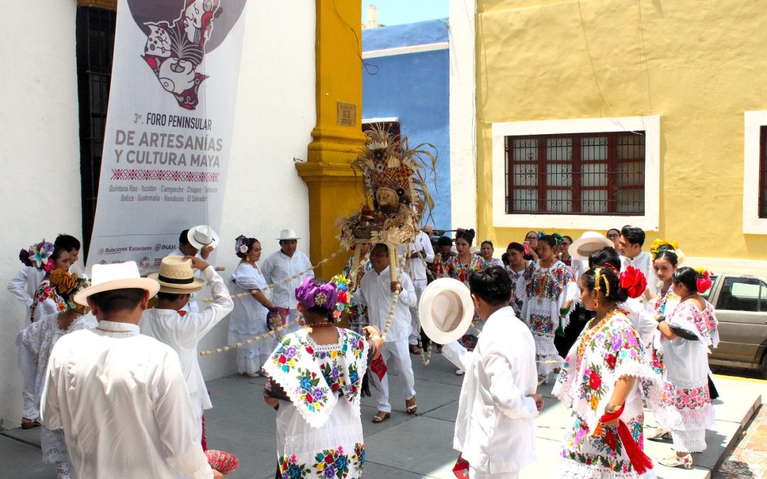 Proyectan talento artesanal de Yucatán en foro peninsular