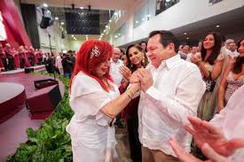 Acompaña Huacho Díaz a Layda Sansores en su informe de gobierno