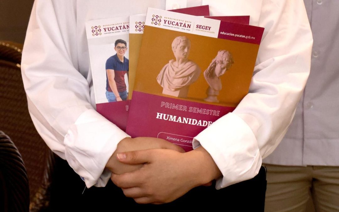 Presenta Segey innovadores libros de texto para preparatorias estatales