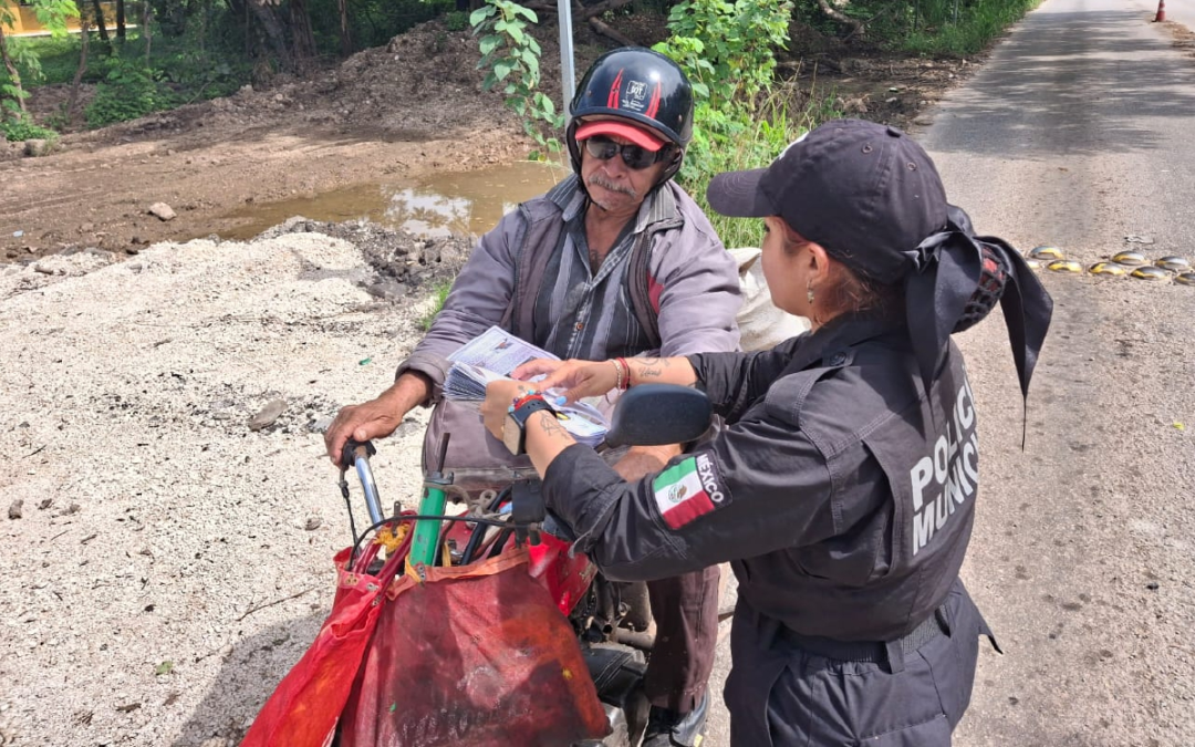 Orienta policía de Tizimín a empresas sobre educación vial