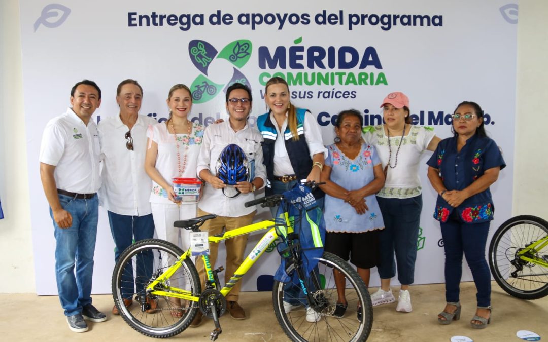 Entrega Cecilia Patrón apoyos de turismo comunitario en Molas