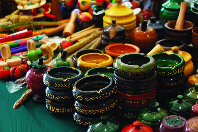 Busca el IYEM transformar la artesanía en un producto de todos los días