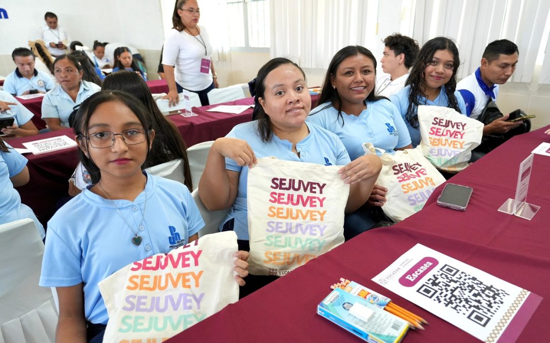 Invitan a universitarios a inscribirse a la beca Juventudes Renacimiento