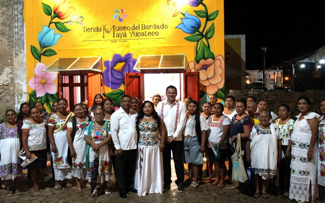 Impulsa Gobierno del Estado trabajo artesanal de mujeres en Maní