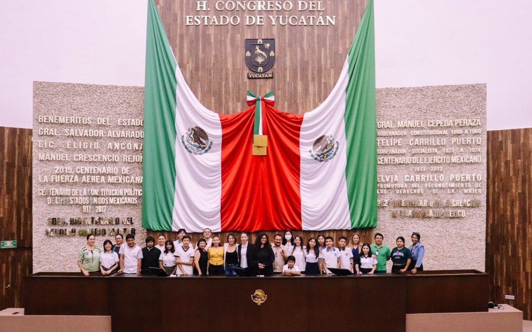 Visita Cabildo Juvenil de Mérida el Congreso del Estado