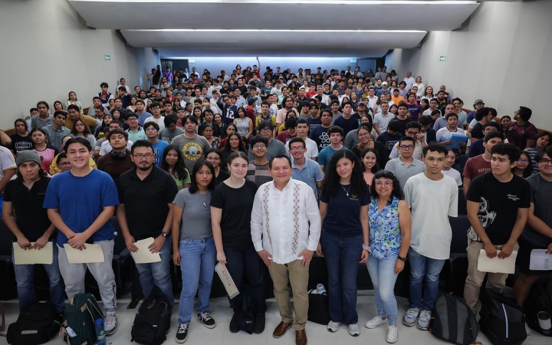 Cumplen compromiso con universitarias y universitarios, a través de becas Juventudes Renacimiento