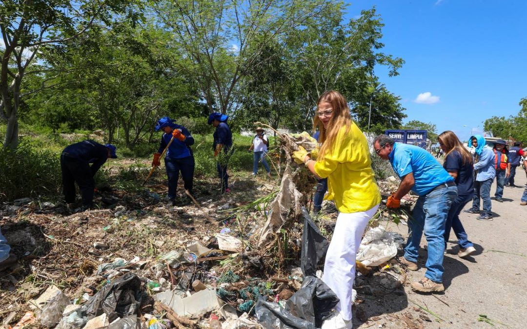 Realizan Mega Operativo de limpieza en Caucel 