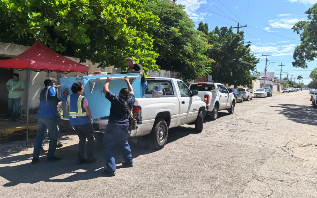 Retira Ayuntamiento de Mérida puestos ambulantes irregulares