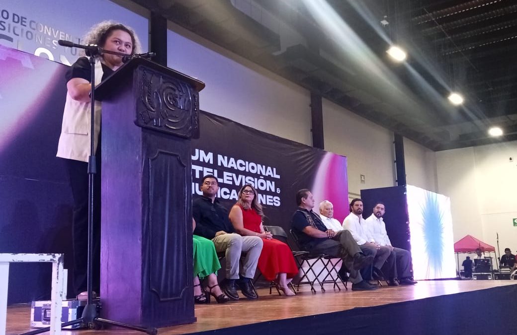 Es una forma directa de gobernar la comunicación digital