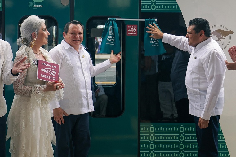 Atestigua Joaquín Díaz Mena entrega del distintivo “Hecho en México” al Tren Maya