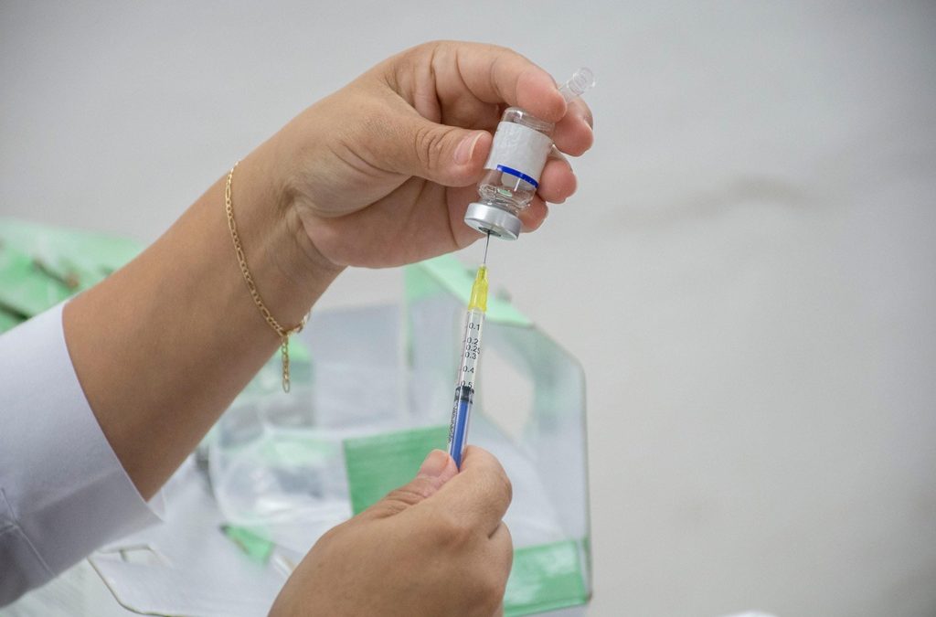 Por primera vez se aplica vacuna del VPH en niños yucatecos