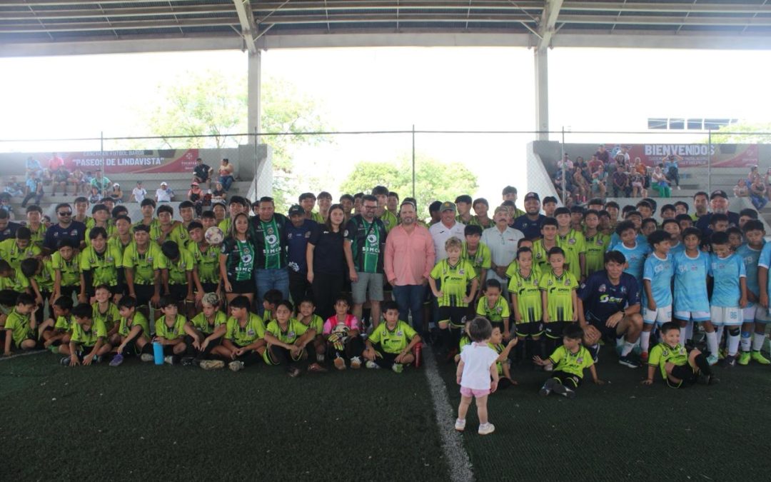 Rehabilitan cancha de futbol rápido del parque lineal Los Paseos 