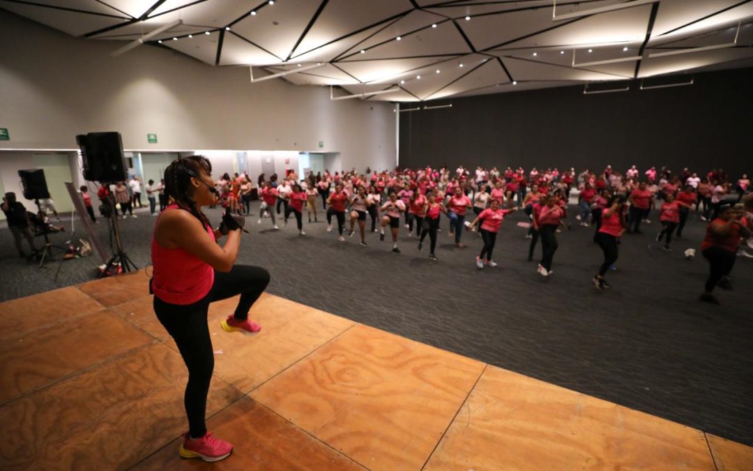Fomentan Cultur y DIF Yucatán la Prevención del Cáncer de Mama con Macroclase de Activación Física  ·      