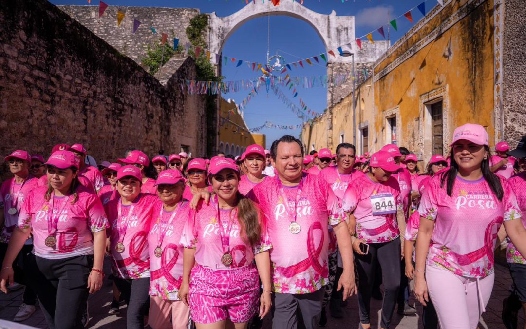 Se pinta de rosa Izamal para impulsar la prevención del cáncer de mama