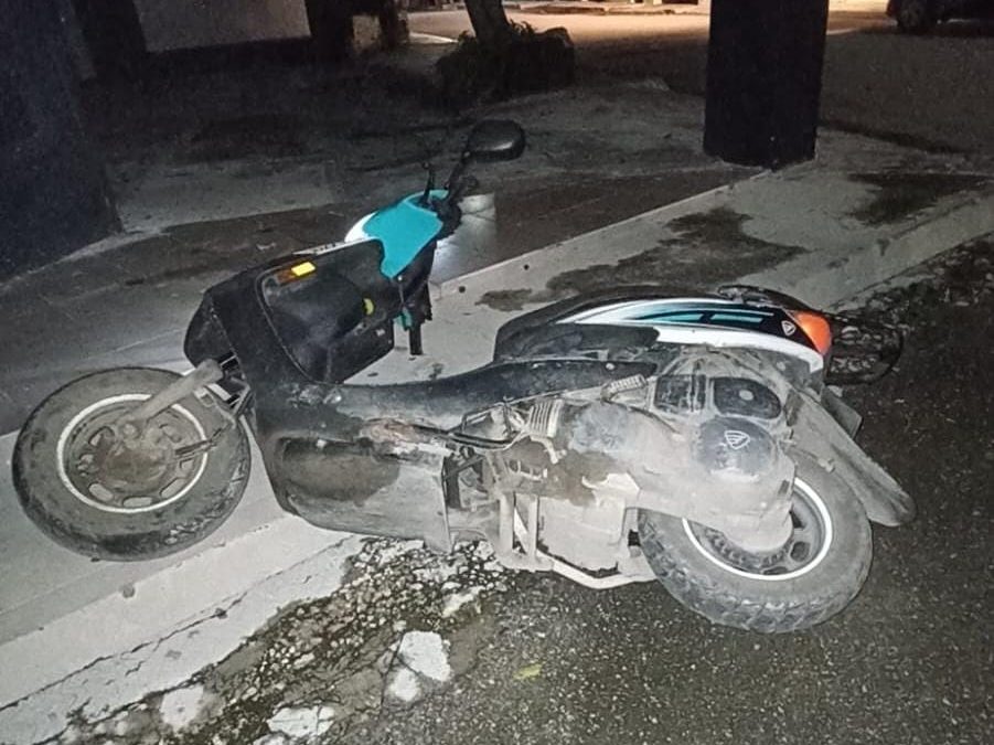 Abandonan motoneta en funcionamiento en el centro de Tizimín