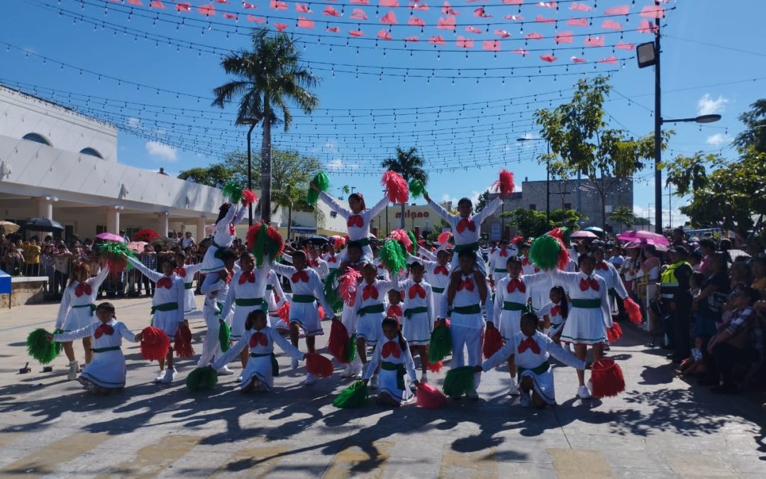 Vistoso desfile conmemorativo de la Revolución Mexicana, en Tizimín