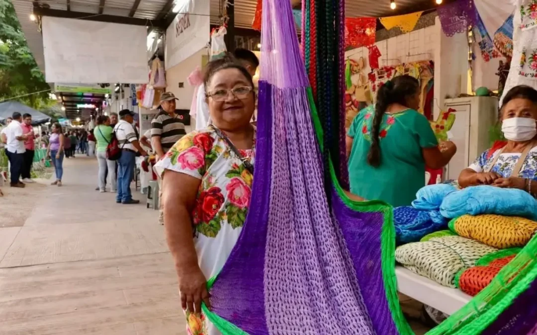 Más de 160 emprendedores exponen sus productos en la Feria de Xmatkuil con apoyo del IYEM