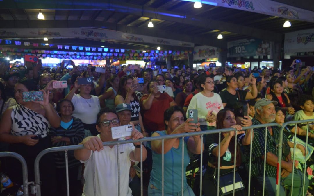 Congestionamiento vial en Xmatkuil por asistencia récord; cierran temporalmente el acceso vehicular