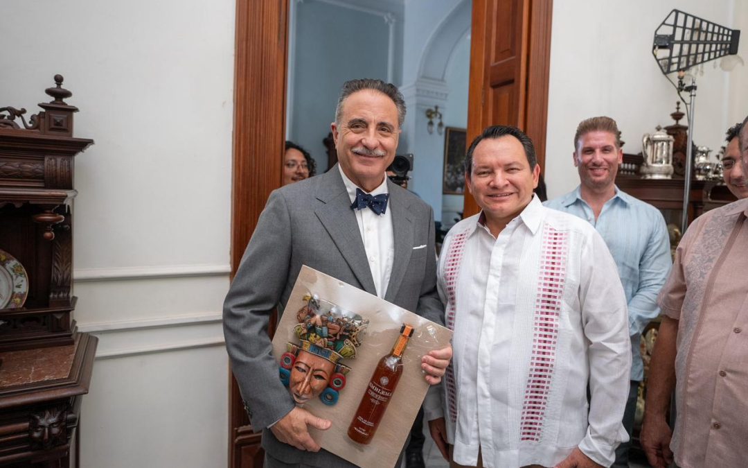 Gobernador Díaz Mena visita set de grabación de “Pedro Pan” y dialoga con Andy García