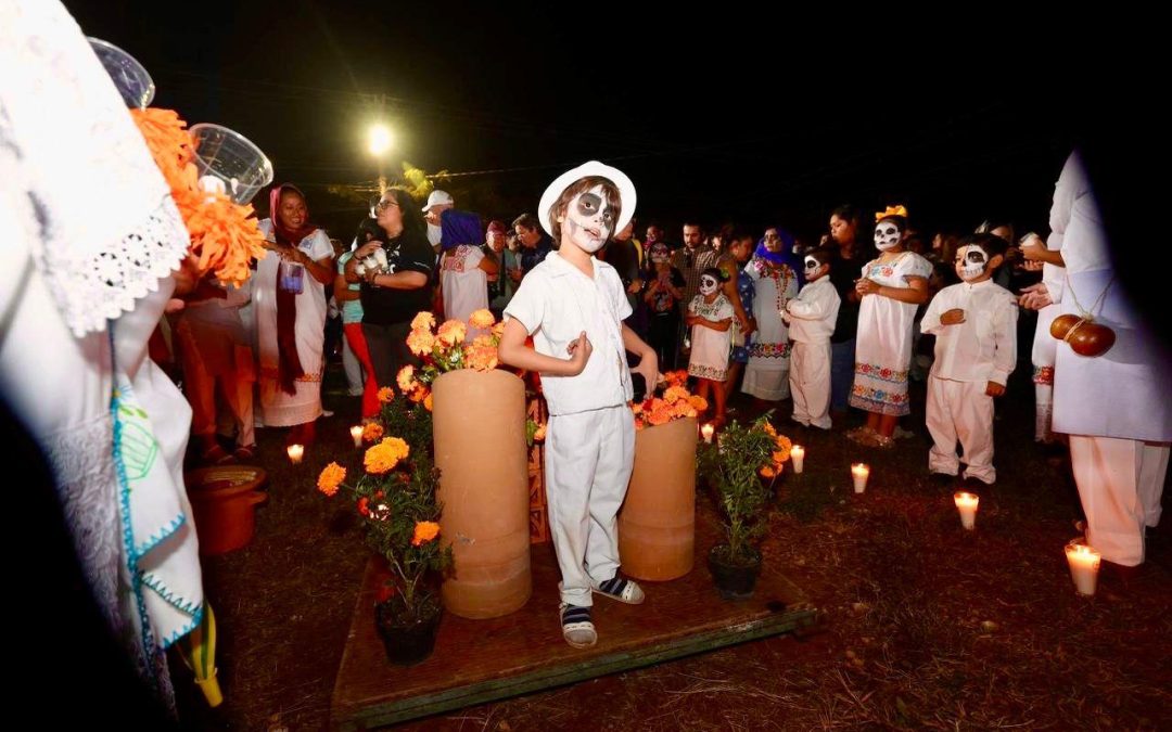 Más de mil personas asisten al Pixán Paalal en el marco del Festival de las Ánimas 2025