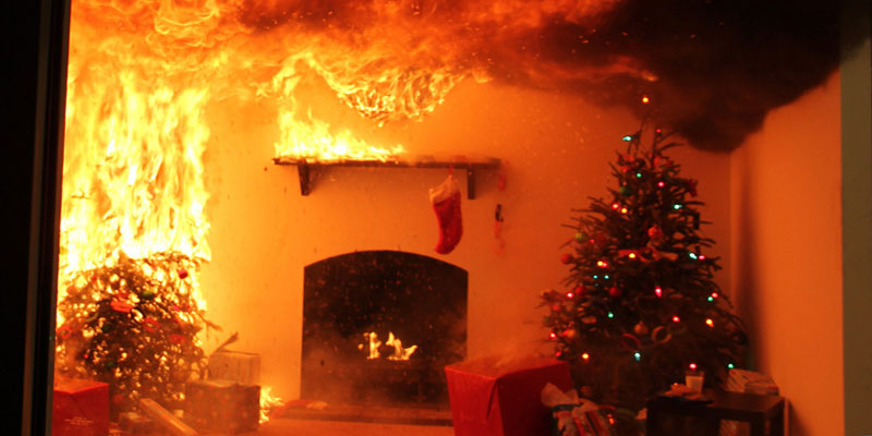 Además de esperanza y amor, el árbol de navidad representa el 60 por ciento de los accidentes en el hogar