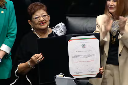 Elige Senado a Ernestina Godoy como titular de la Fiscalía General de la República