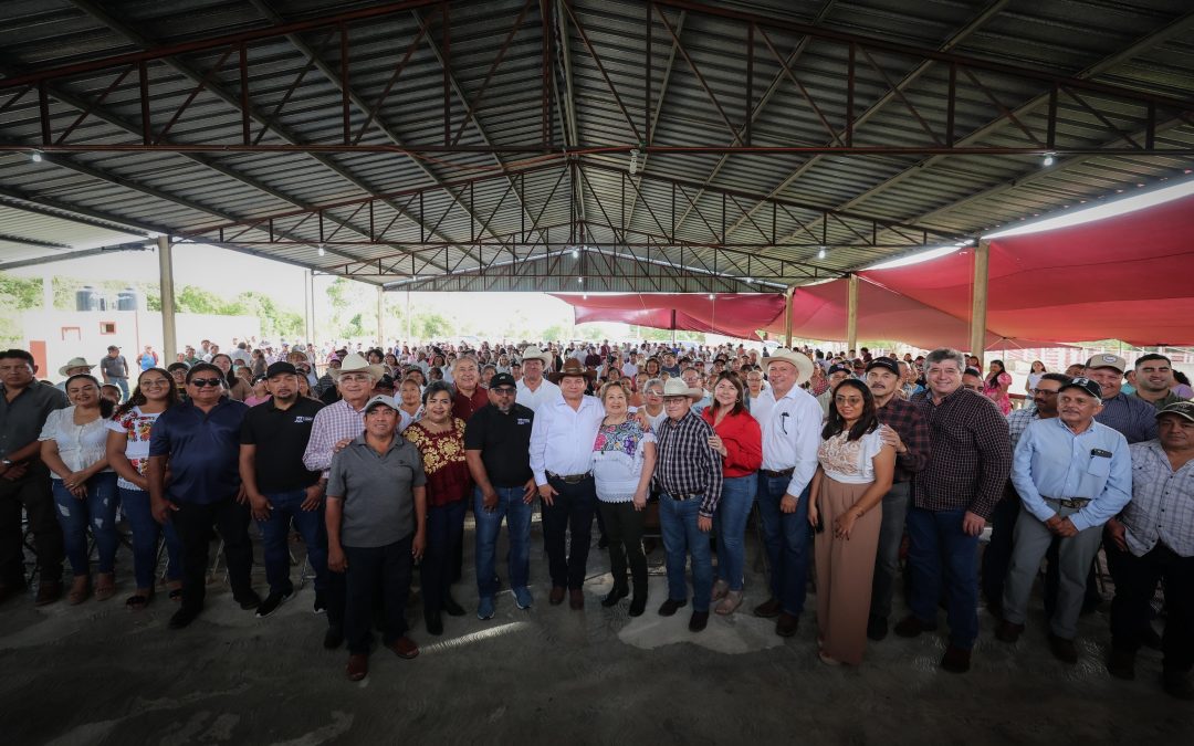 Gobierno del Estado refuerza infraestructura ganadera de Cenotillo