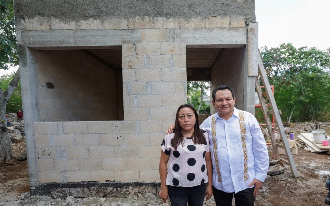 Entrega gobernador Joaquín Díaz Mena acciones de vivienda en Cuzamá