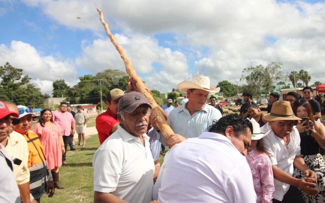 Comienza a erigirse el coso taurino artesanal de Tizimín