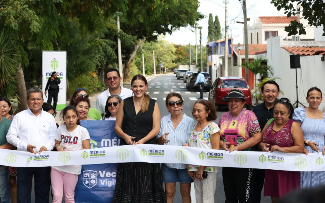 Entrega Cecilia Patrón trabajos de repavimentación del fraccionamiento Brisas