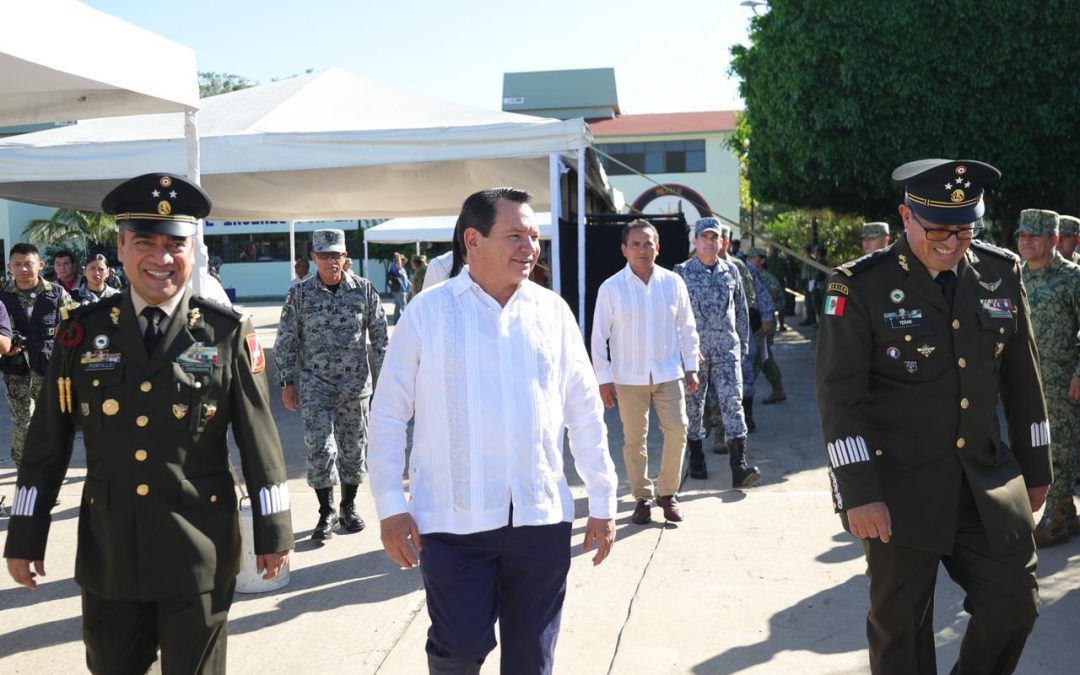 Gobernador encabeza ceremonia de cambio de mando en la Zona Militar