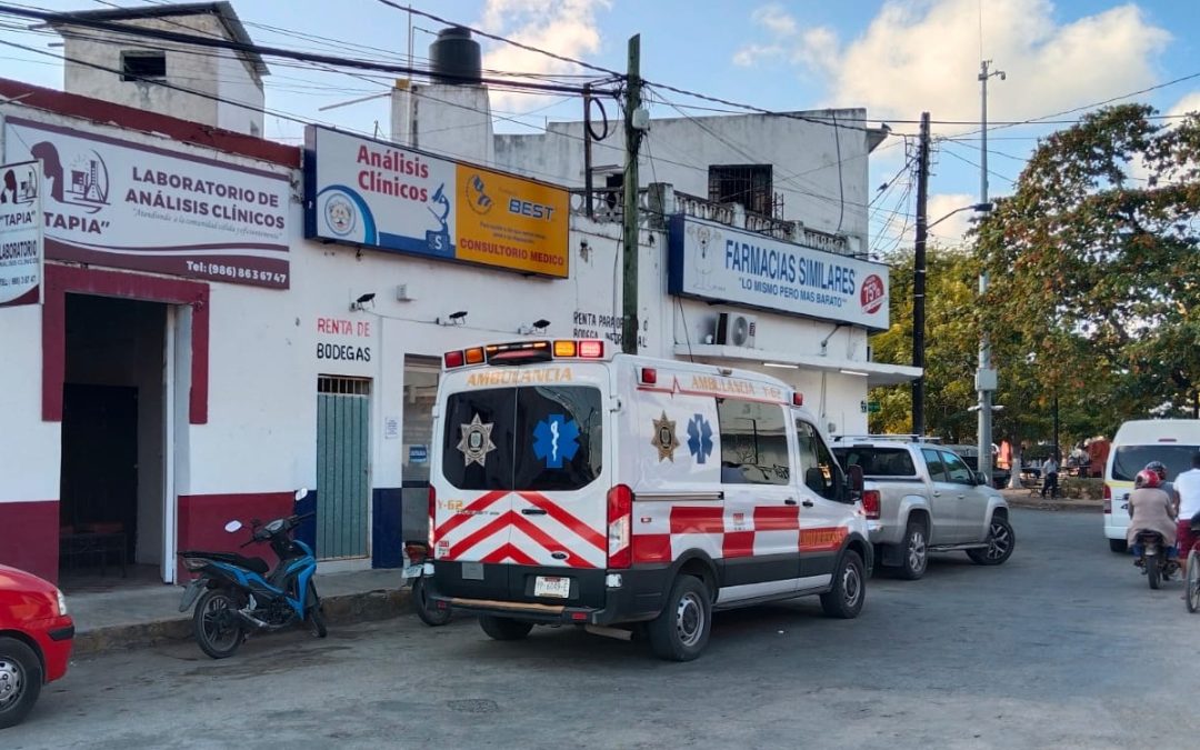 Fallece persona de la tercera edad antes de entrar a consultar, en Tizimín